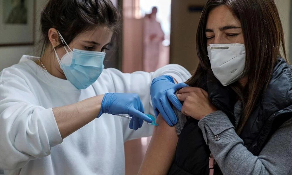 Τραγικό!: Εμβολιάζονται για 20 ευρώ - Τι έδειξε ευρωπαϊκή έρευνα